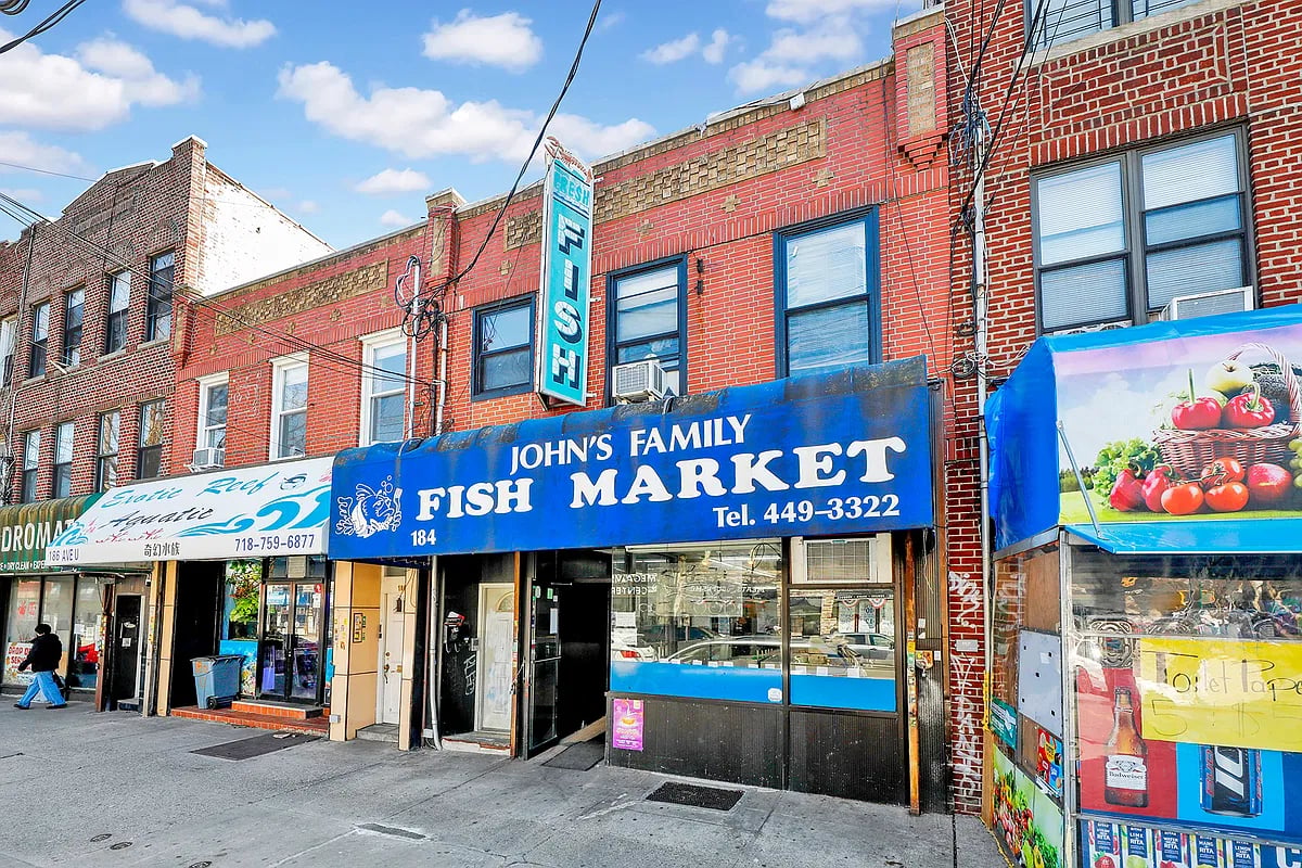184 Avenue U #1