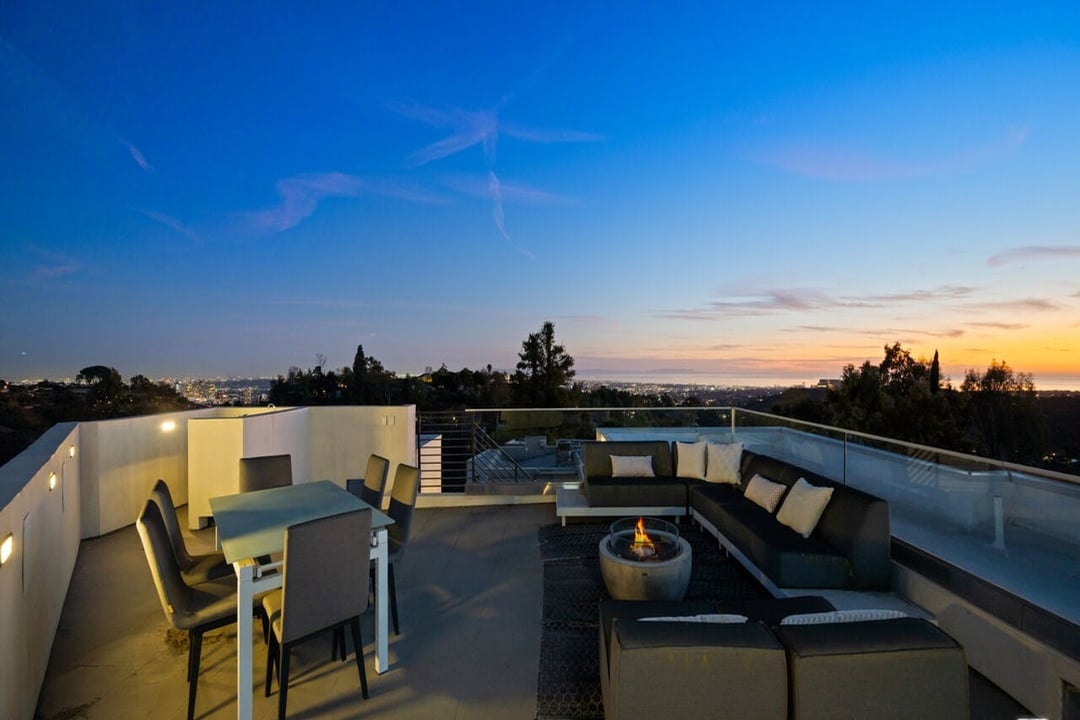 Aurelian Crest, Linda Flora Dr, 90049