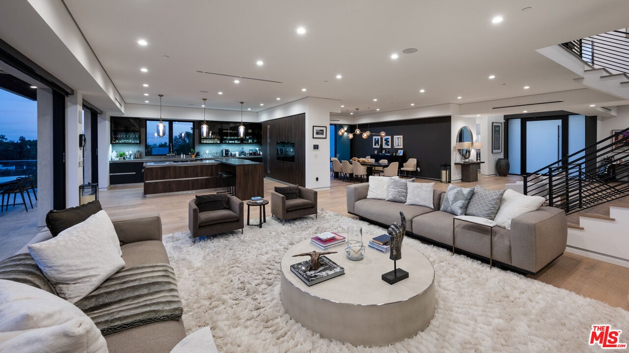 Aurelian Crest, Linda Flora Dr, 90049