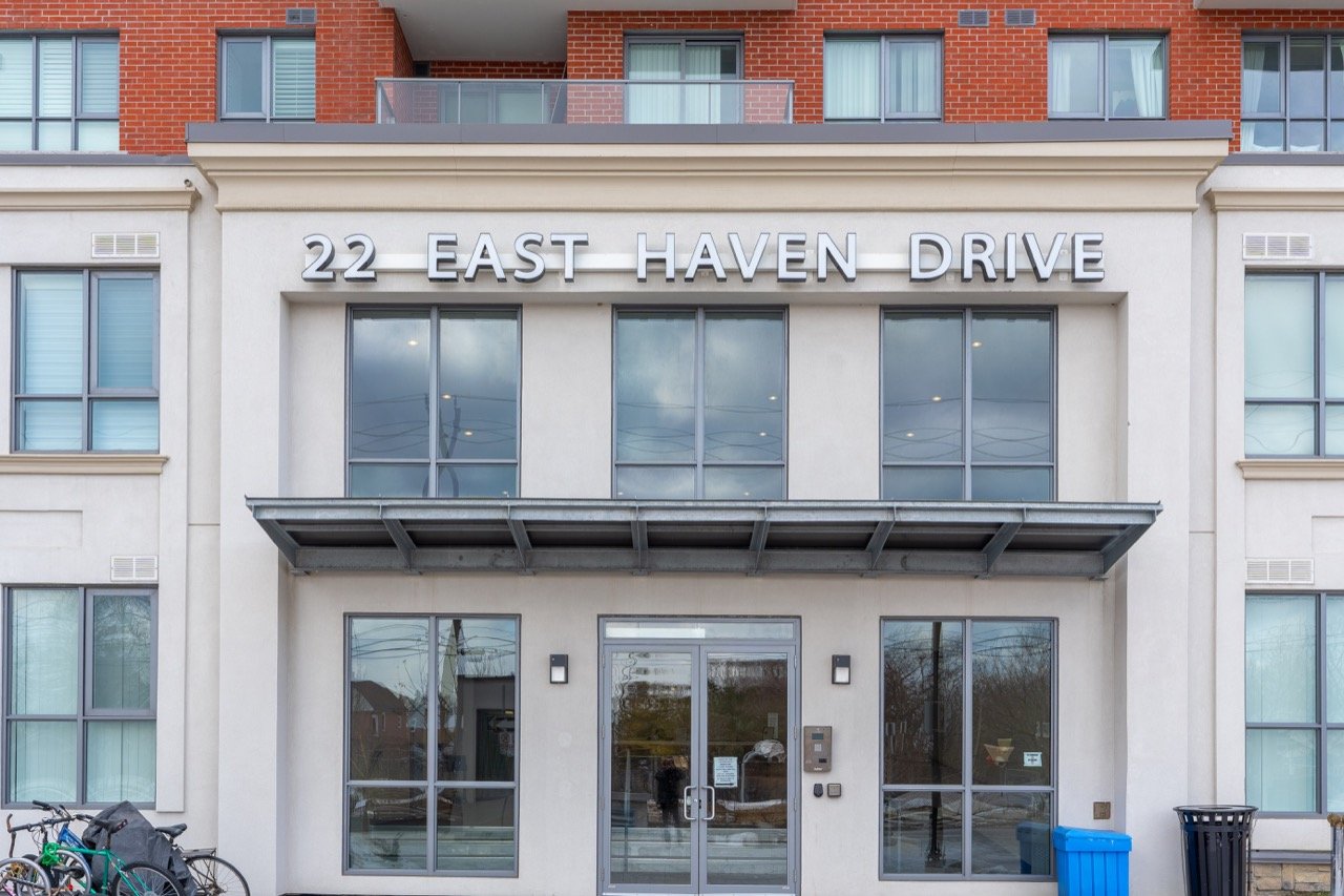 22 East Haven Dr, PH 7