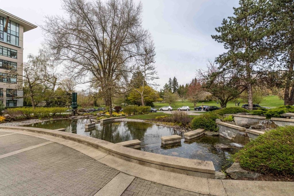 4685 Valley Dr, #106