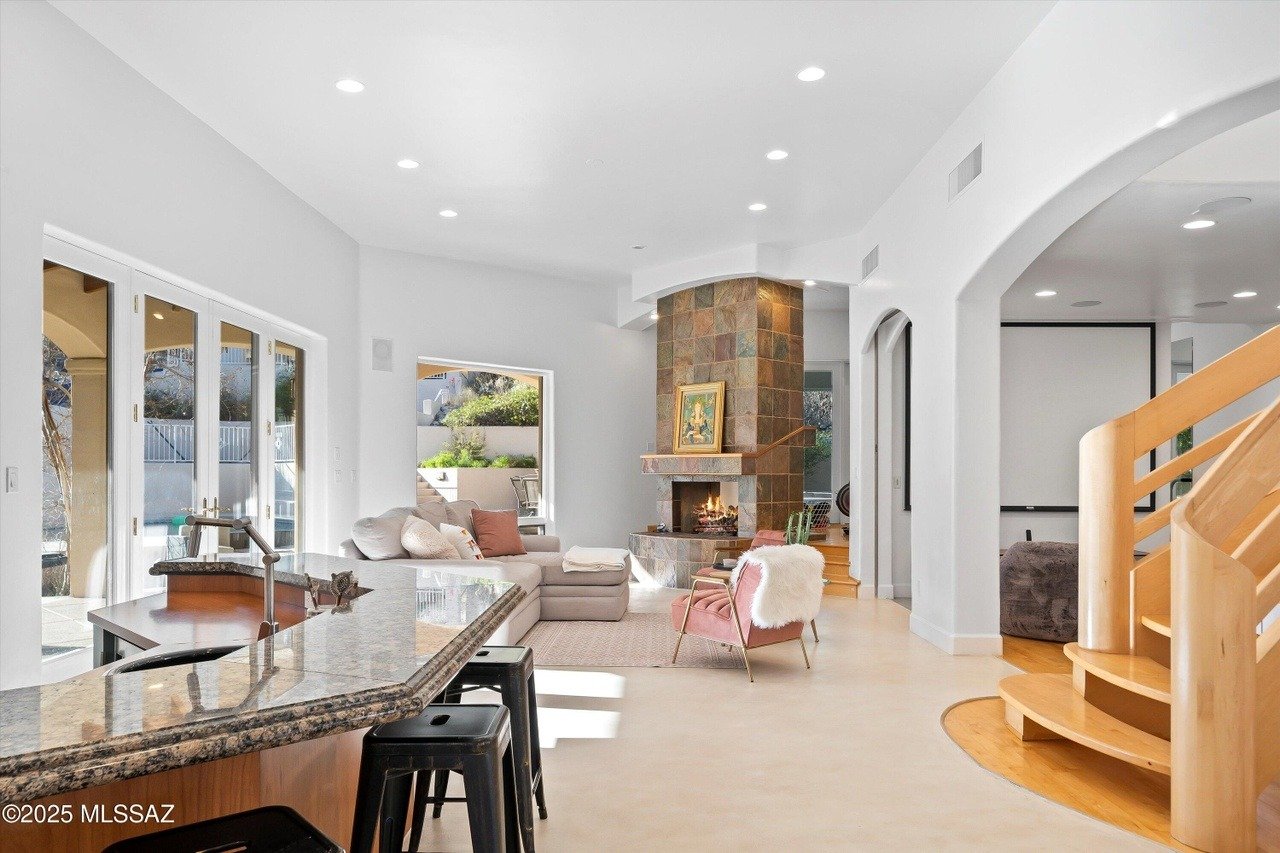 4141 N West Fernhill Cir