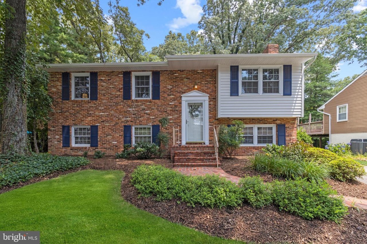 427 Fairford Ct