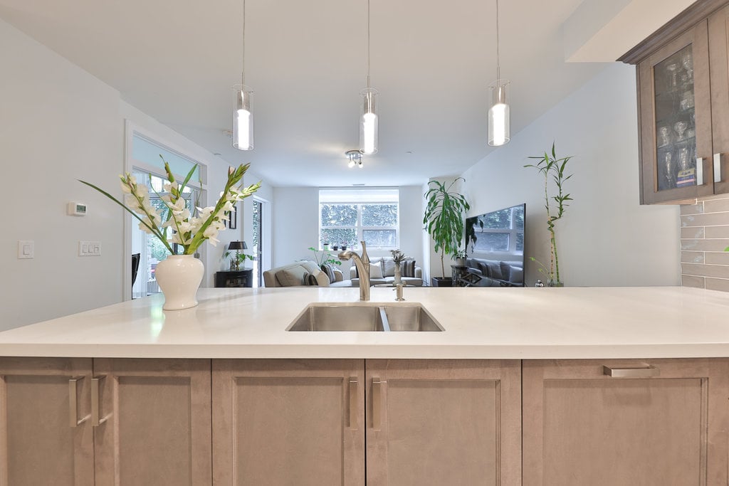 GR17-1575 Lakeshore Rd W