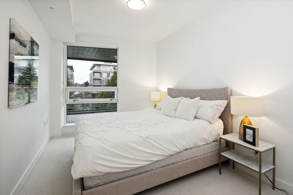 7638 Cambie St, #404