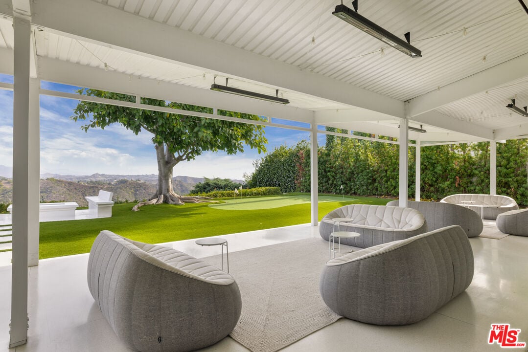 Celestia Manor, Stradella Rd, 90077