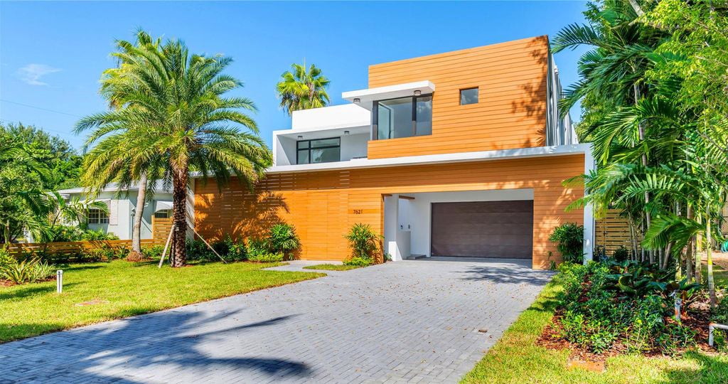 7621 SW 59 Ct
