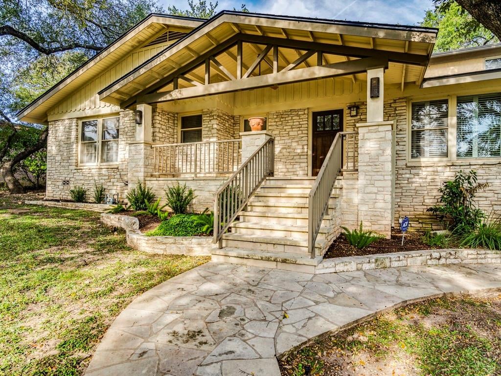 404 Almarion DR