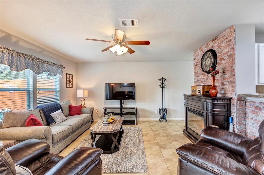 16019 Sweetwater Fields Ln