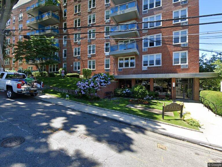 21 Fairview Ave APT 326