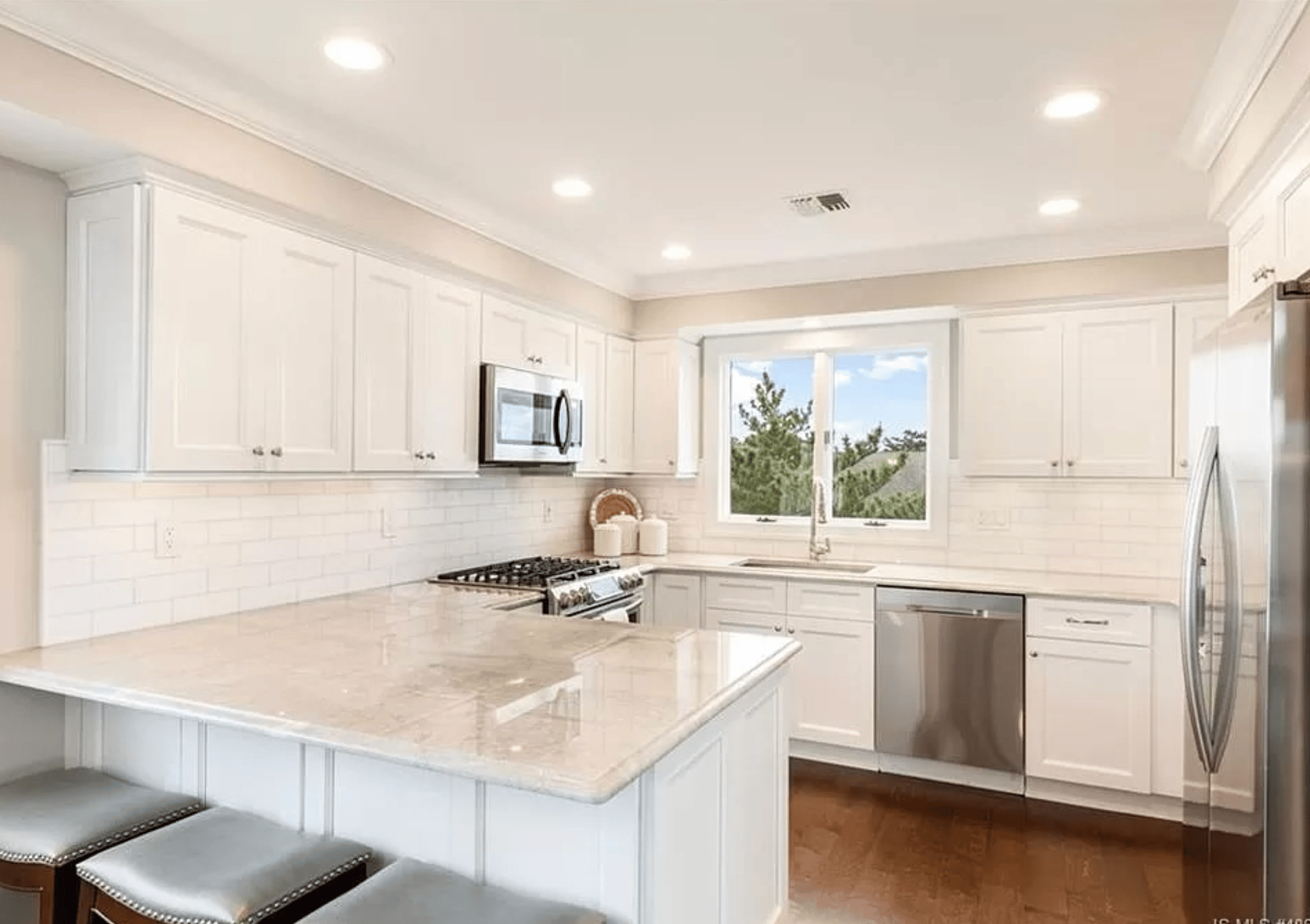 100 W McKinley Ave, Holgate