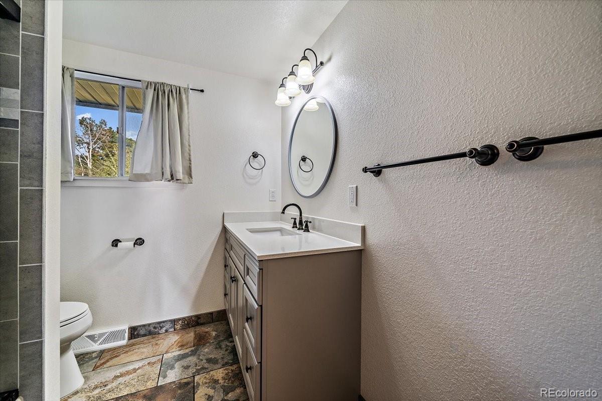1006 Hahn Ct