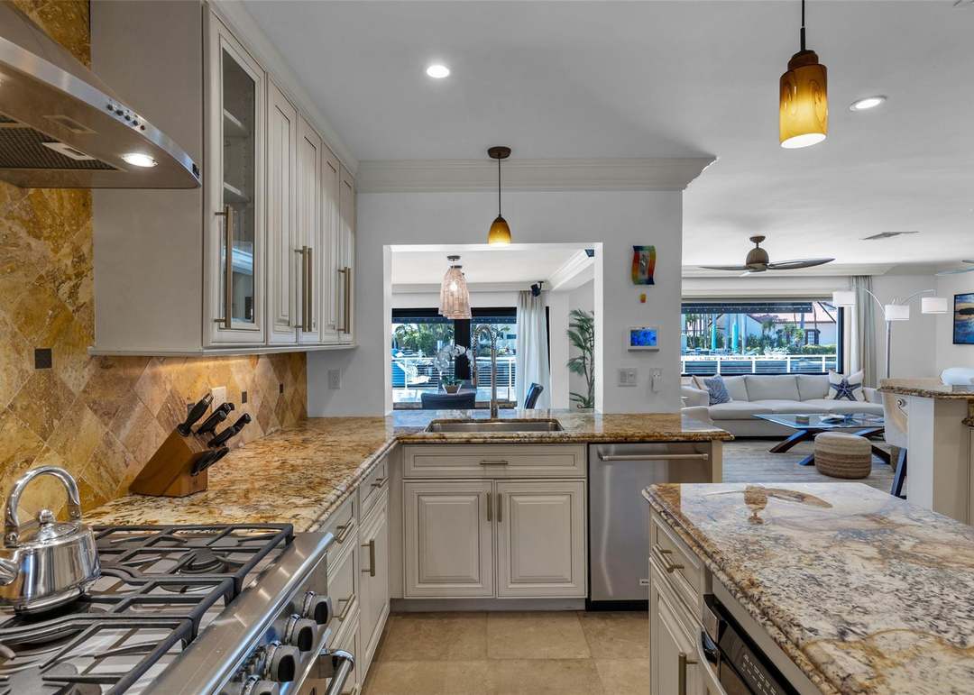 633 4th Key Dr