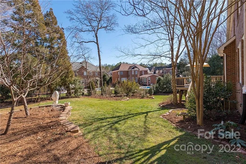 10405 Sundance Ct