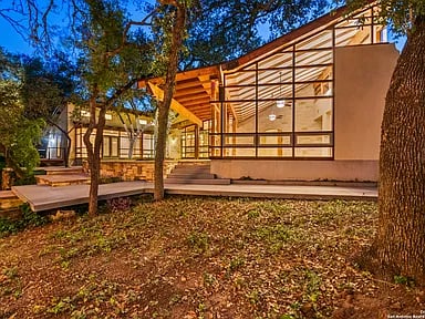 5620 Mount Helen