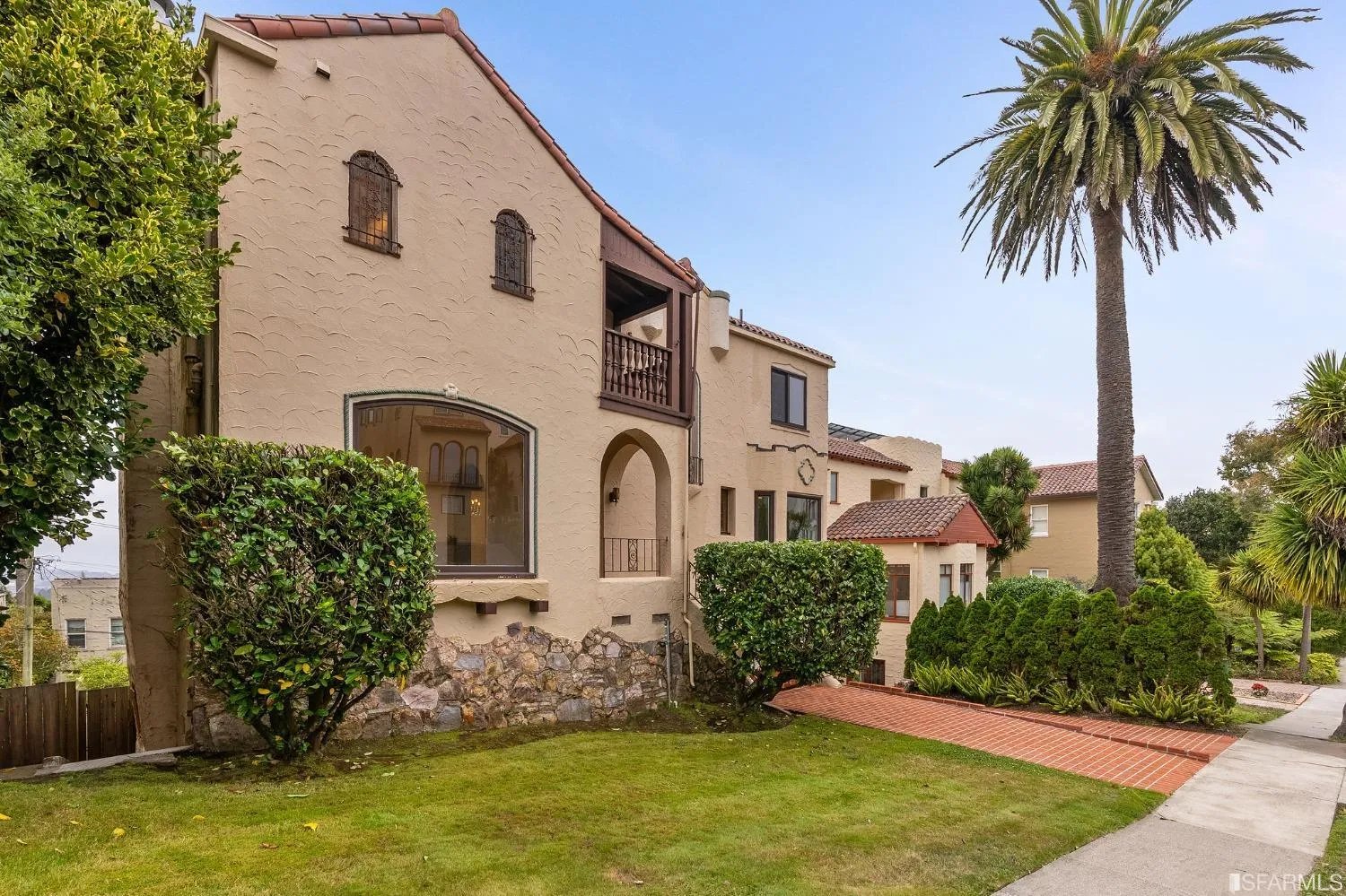 1275 Monterey Blvd