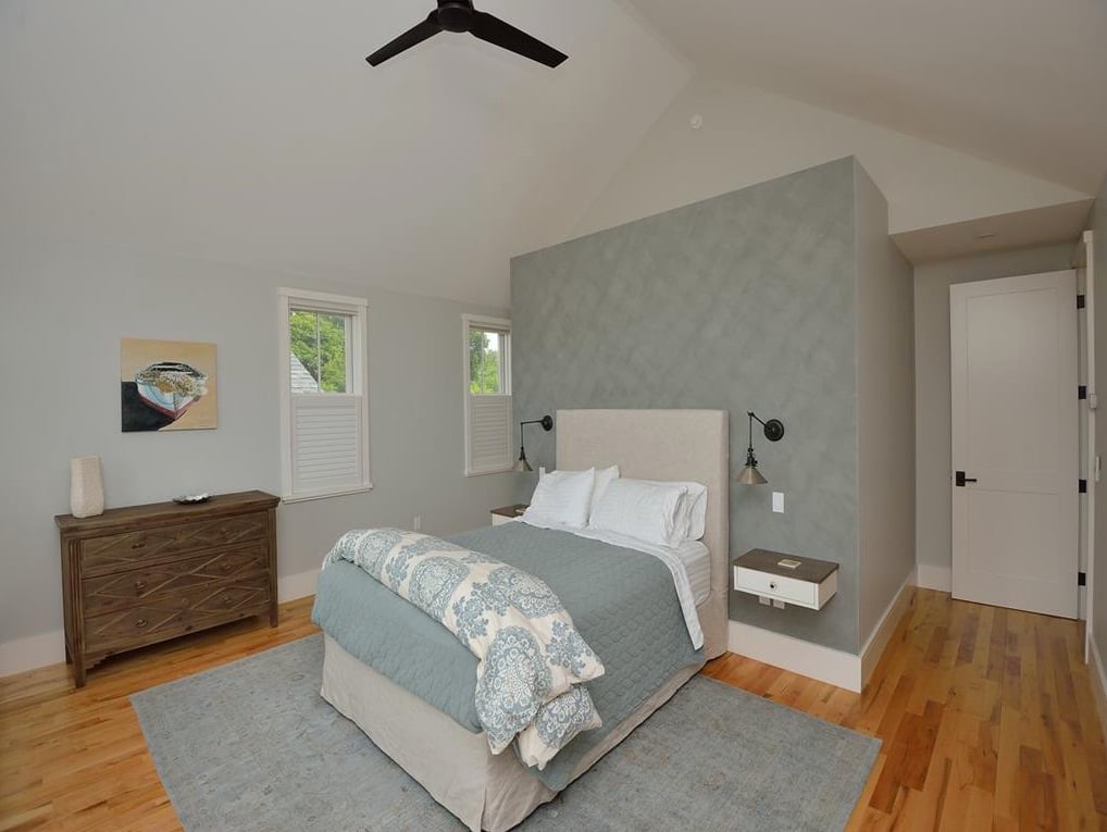 39 Naushon Rd