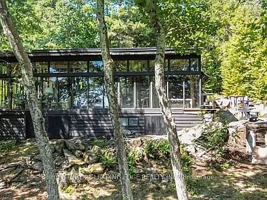 2077 Lake Muskoka Shr