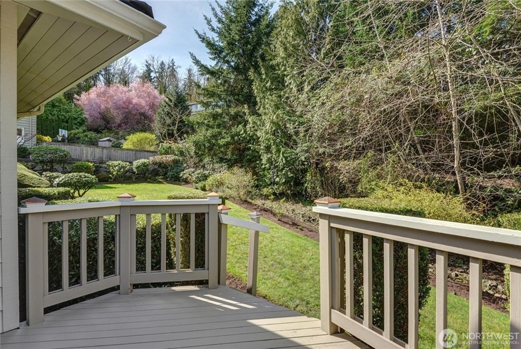 9908 SE 5th Place