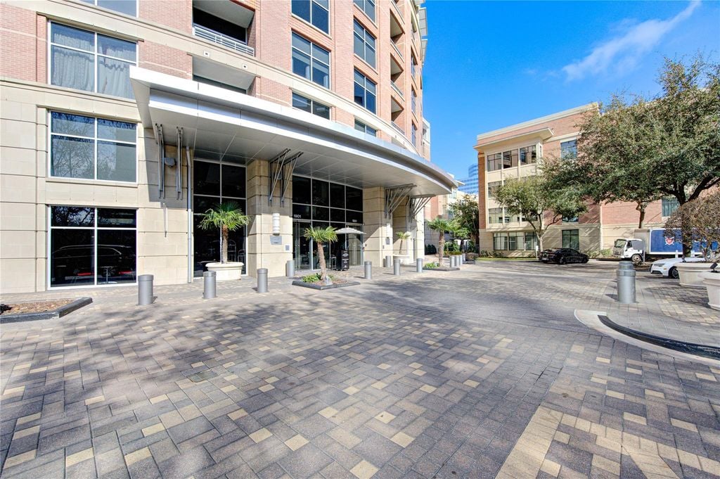 1901 Post Oak Blvd #3105