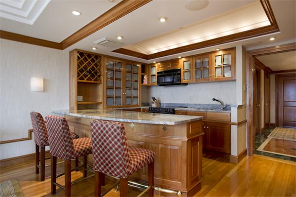 The Carlton House 10G