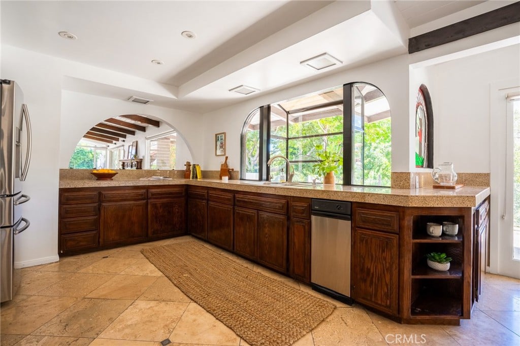 2423 S Buenos Aires Dr