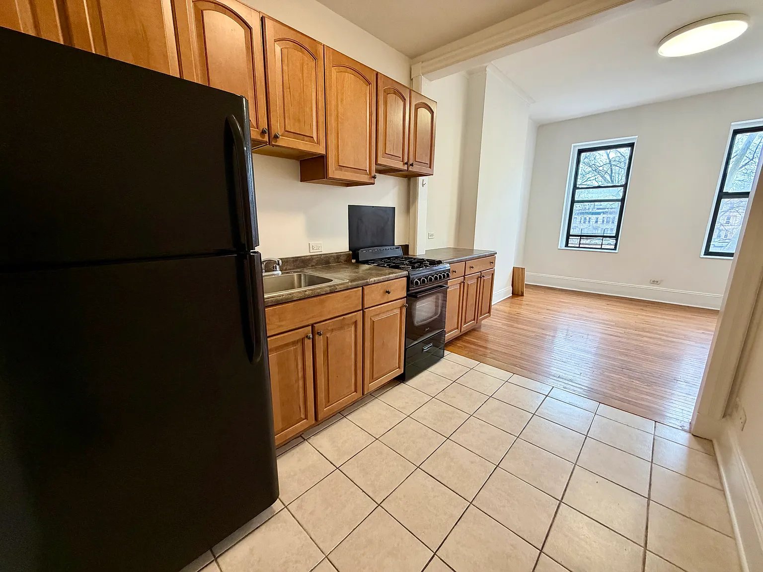 859 Halsey St, #2E