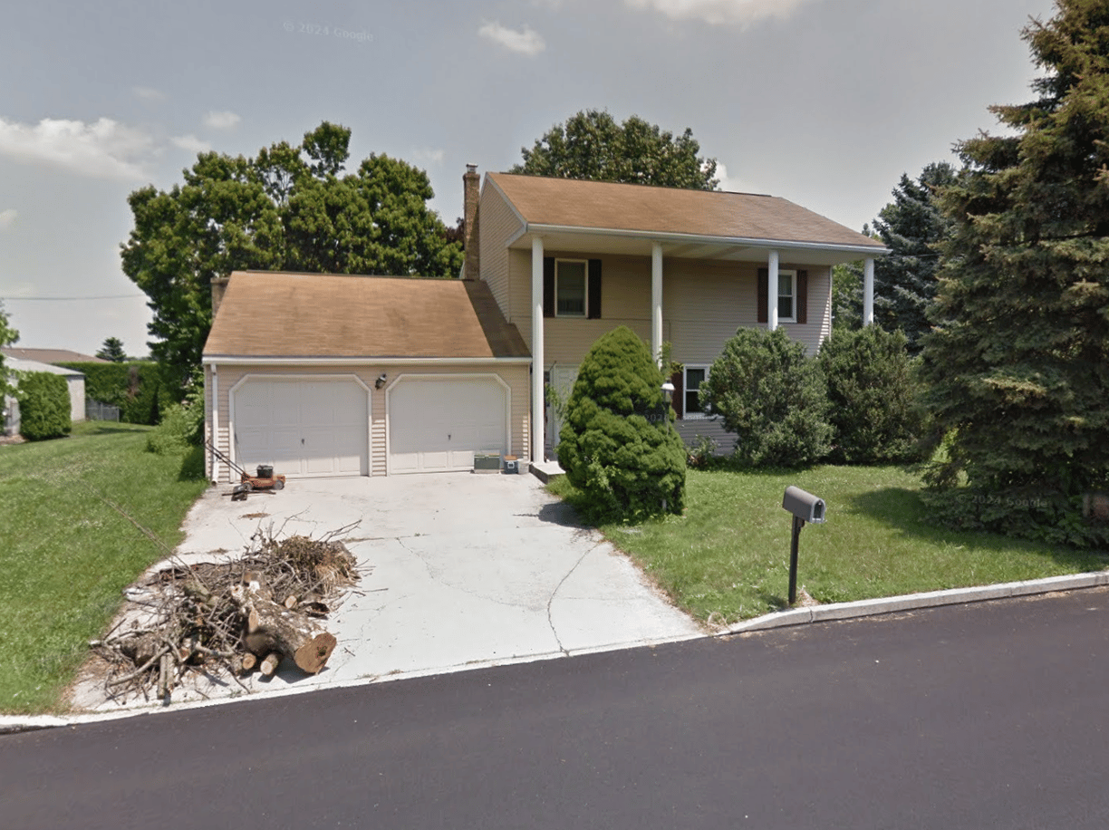 Exterior of 1022 King Street in Palmyra, Pennsylvania