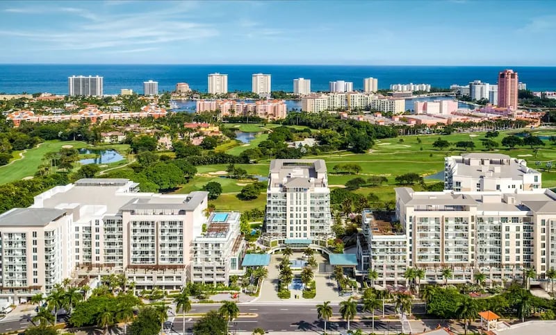 Explore Alina Residences 220, a luxury condo in Boca Raton offering contemporary design, high-end amenities, and an exceptional South Florida lifestyle.