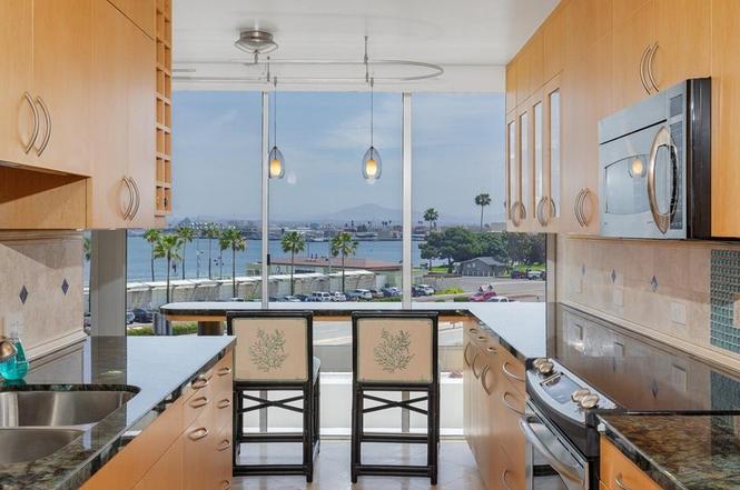 1820 Avenida del Mundo #207