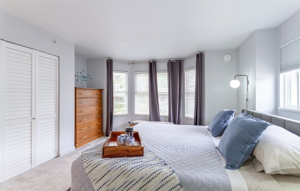 8515 Aquitania Pl