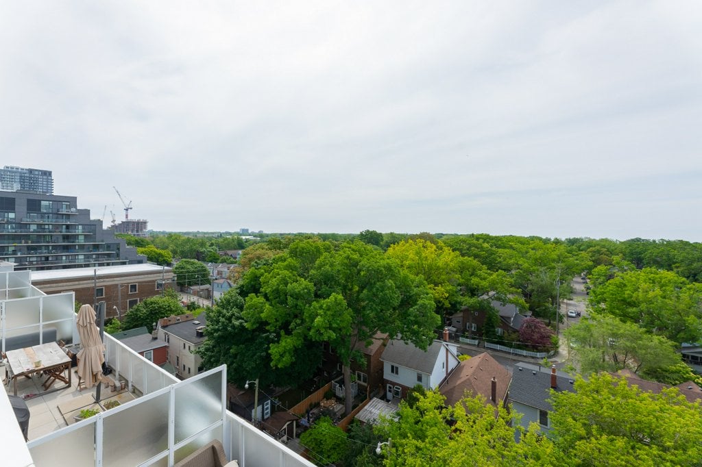 807-2301 Danforth Ave
