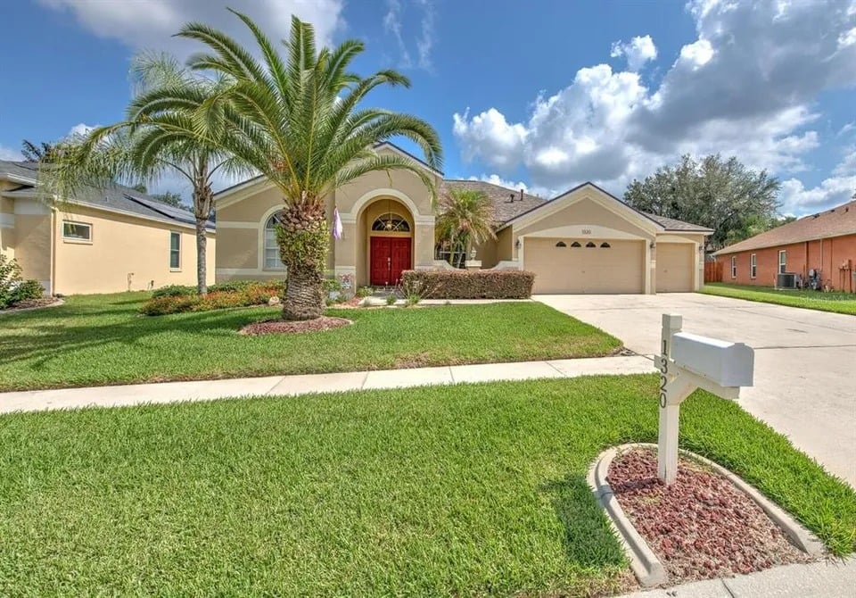 1320 Riverfield Ct, 