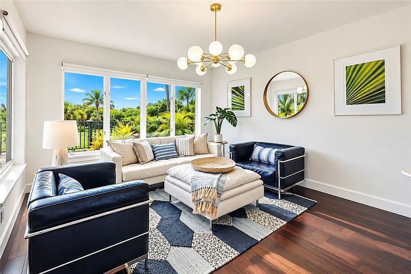 1700 Ocean Dr APT 202V