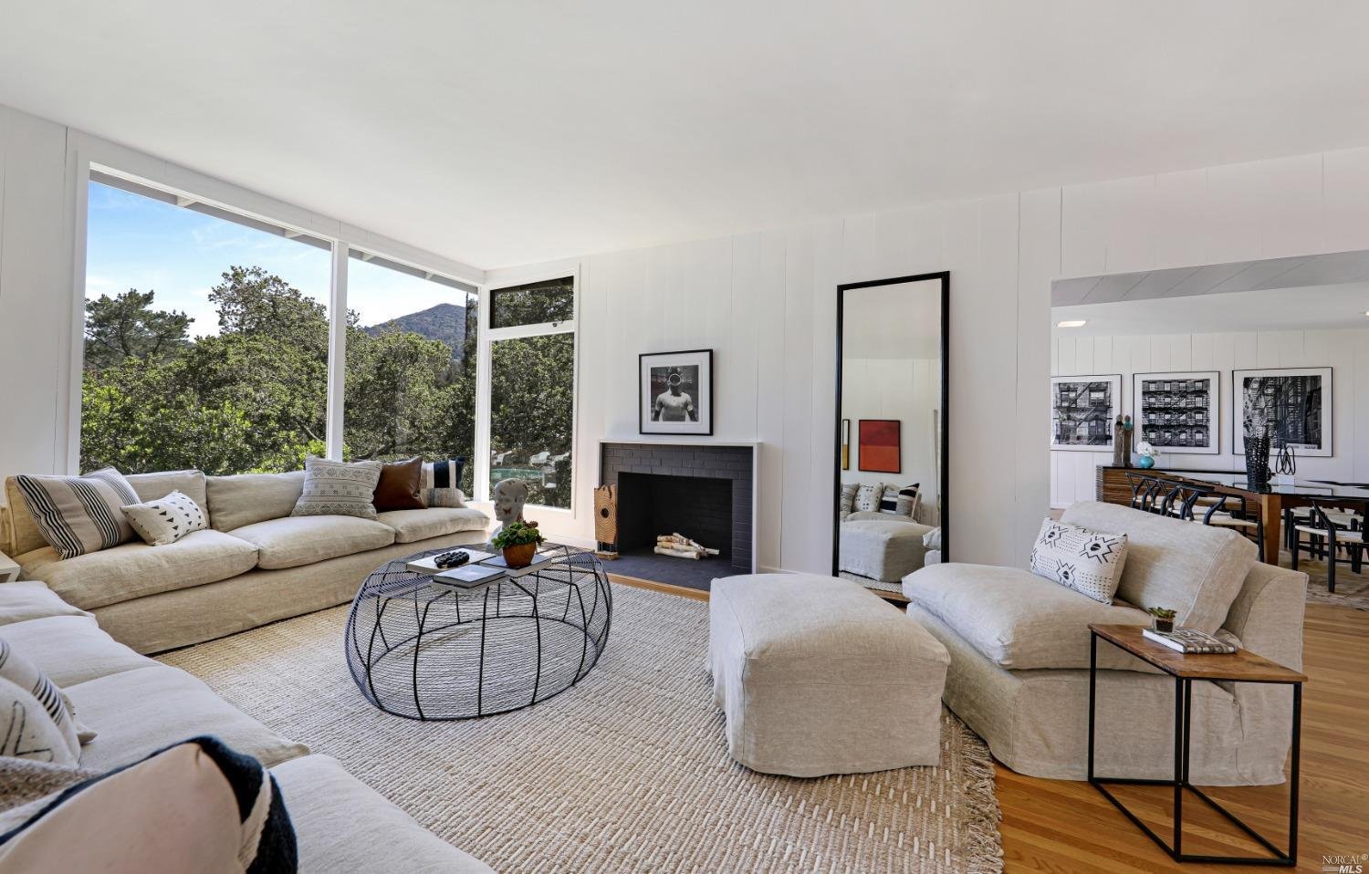 4 Spring Rd