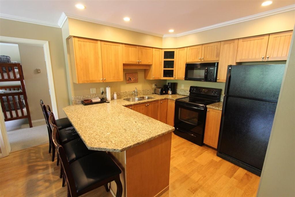 4905 Spearhead Pl 327 328