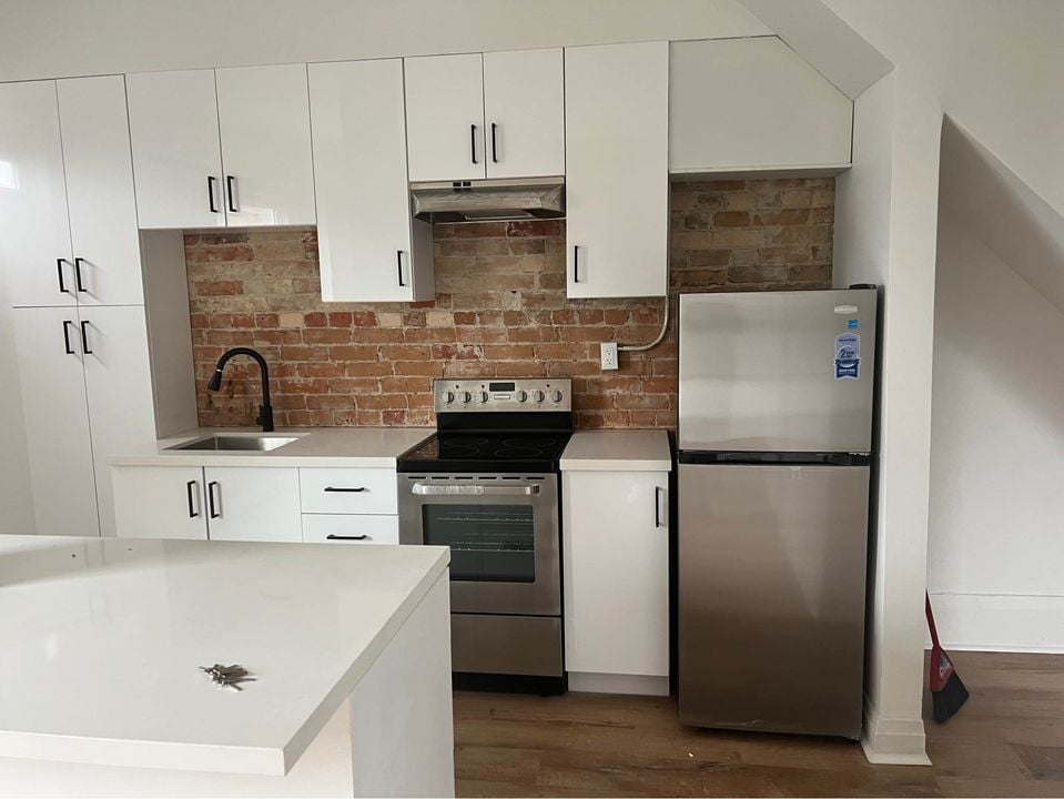 416 Parliament Street Unit: 1