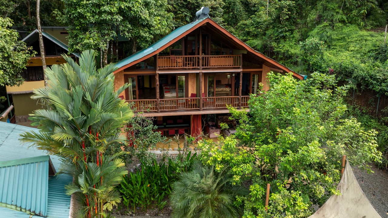 12 Room Hotel in Uvita with Ocean View Expansion Land