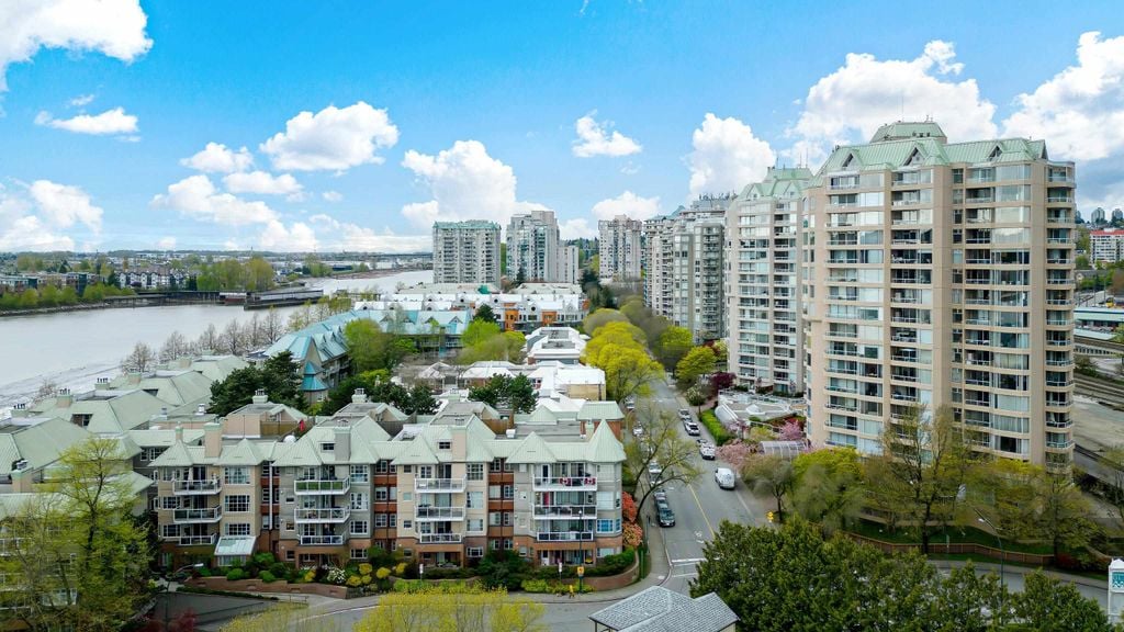 1045 Quayside Dr, #1001