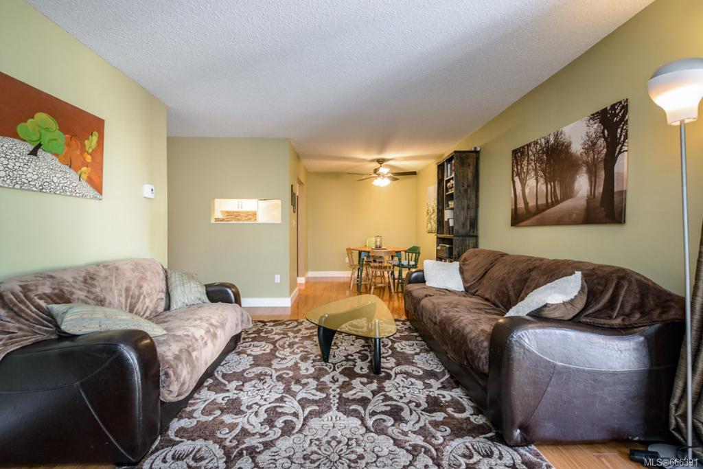 108-2757 Quadra St