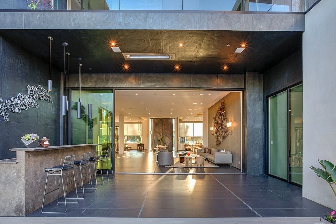 Cascade Golden, N Beverly Dr, 90210