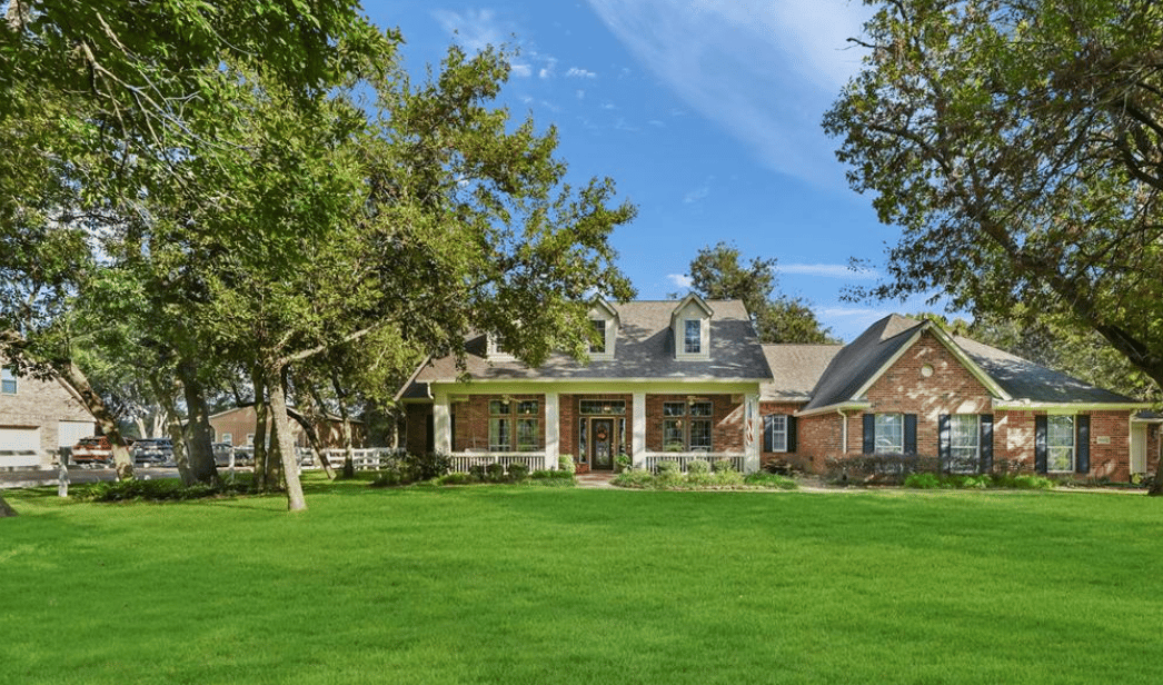 5826 Bridlewood Dr