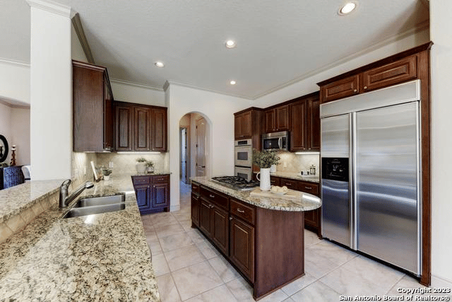 365 Regent Cir