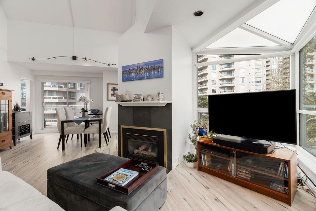 1210 Quayside Dr, #404B