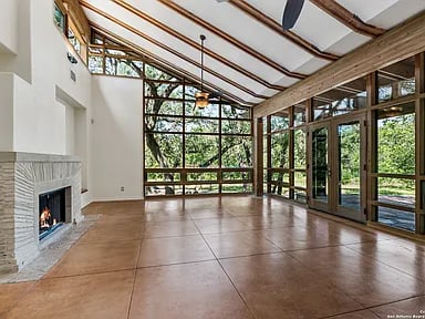 5620 Mount Helen