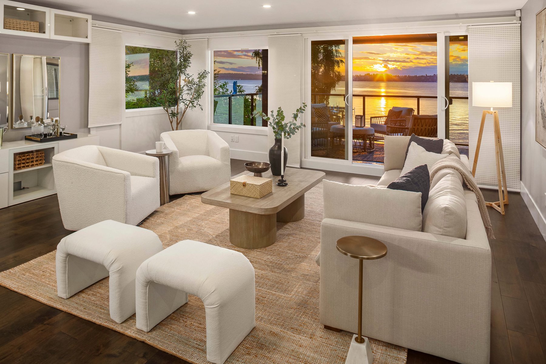 827 Lake Street S Unit: 208