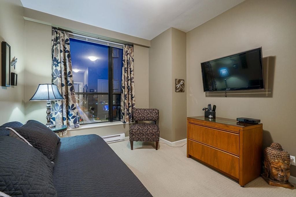 610 Victoria St, #2102