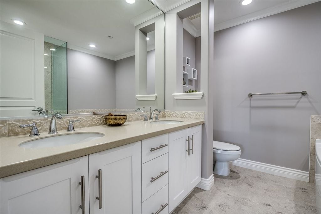 28 Whitecap Ct