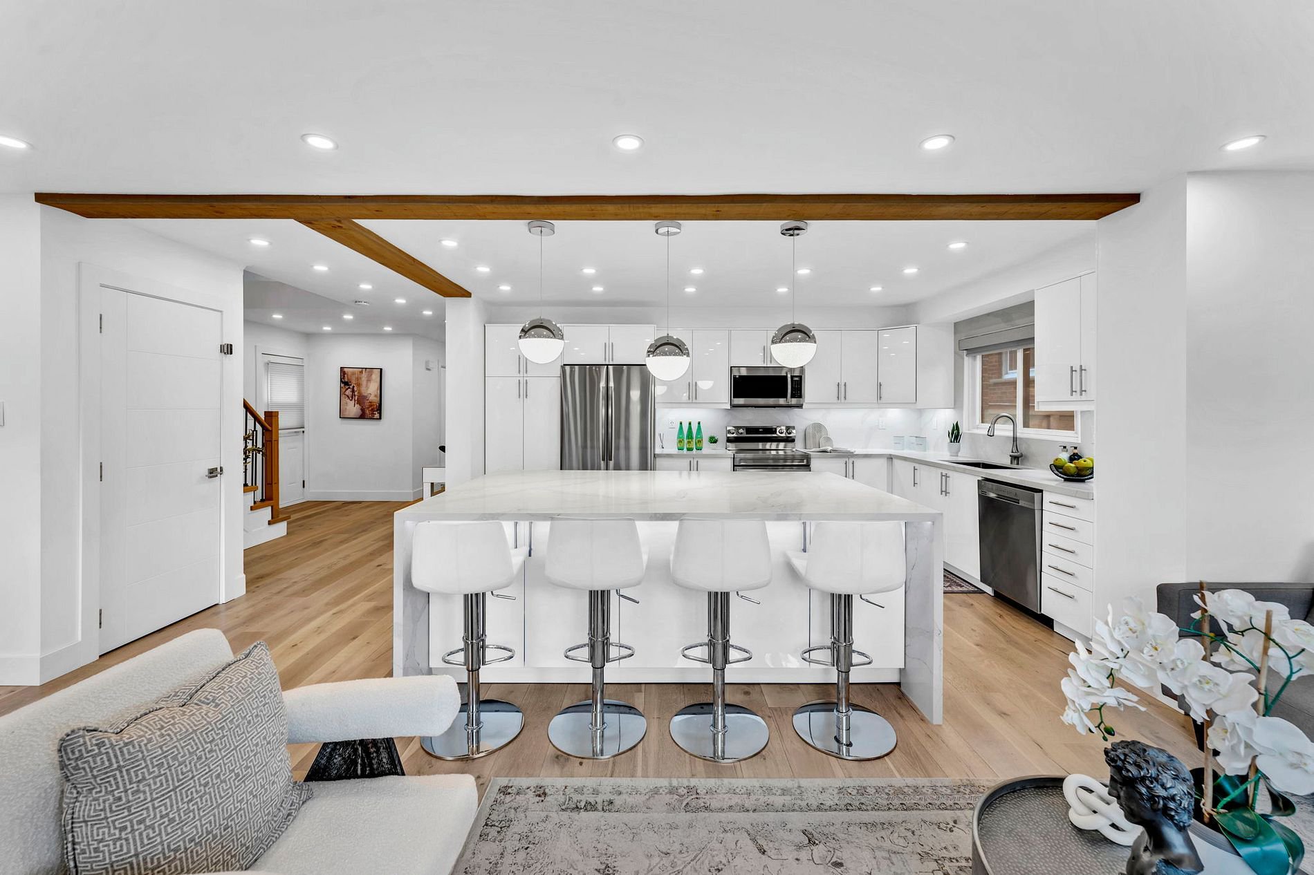 1219 Larny Crt