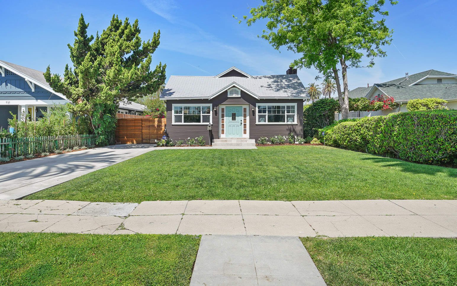 Beautifully Remodeled Home with HUGE Grassy Yard in Oxford Square